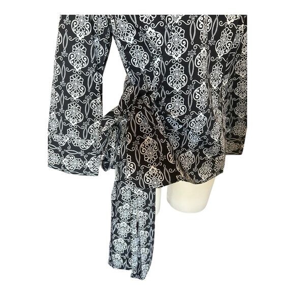 Ann Taylor Printed Wrap Short Top Sz 14 Work Career Blk/Wht F28 - Picture 5 of 7